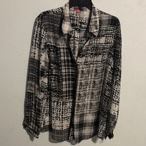 Vince Camuto Black and white Patterned Shirt